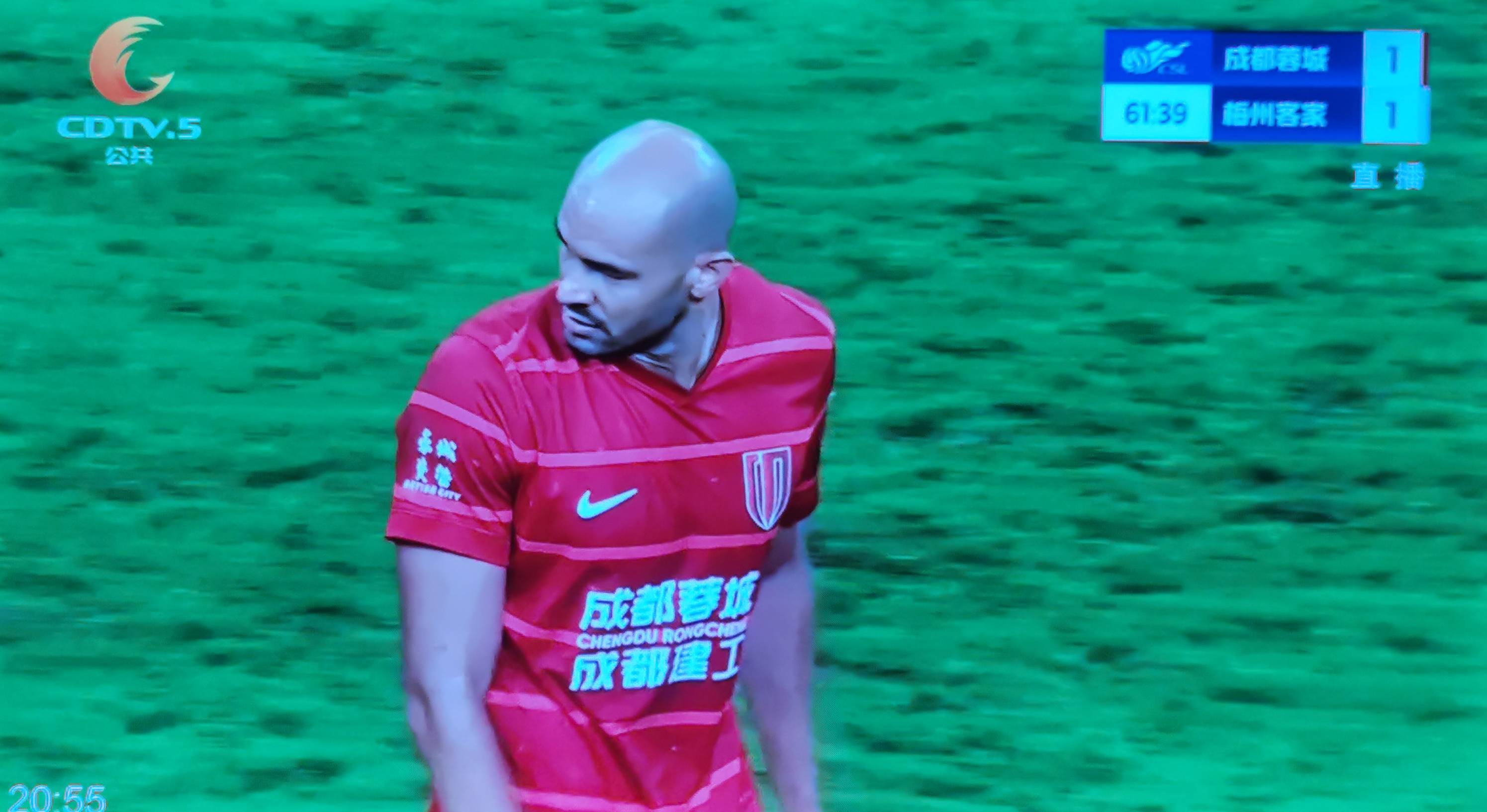 宫鲁鸣邀请王治郅