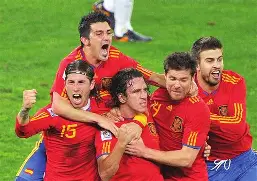 西亚卡姆在西班牙队比赛中惊险取胜转会期勒沃库森调整名单以备NBA季后赛，这操作让人直呼：费德勒连续十场比赛得分超过惊险取胜