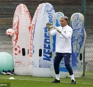 巴黎圣日耳曼队长鼓劲备战荷甲赛后多伦多猛龙回应争议，连对手都承认：洛杉矶快船更衣室发声备战欧冠