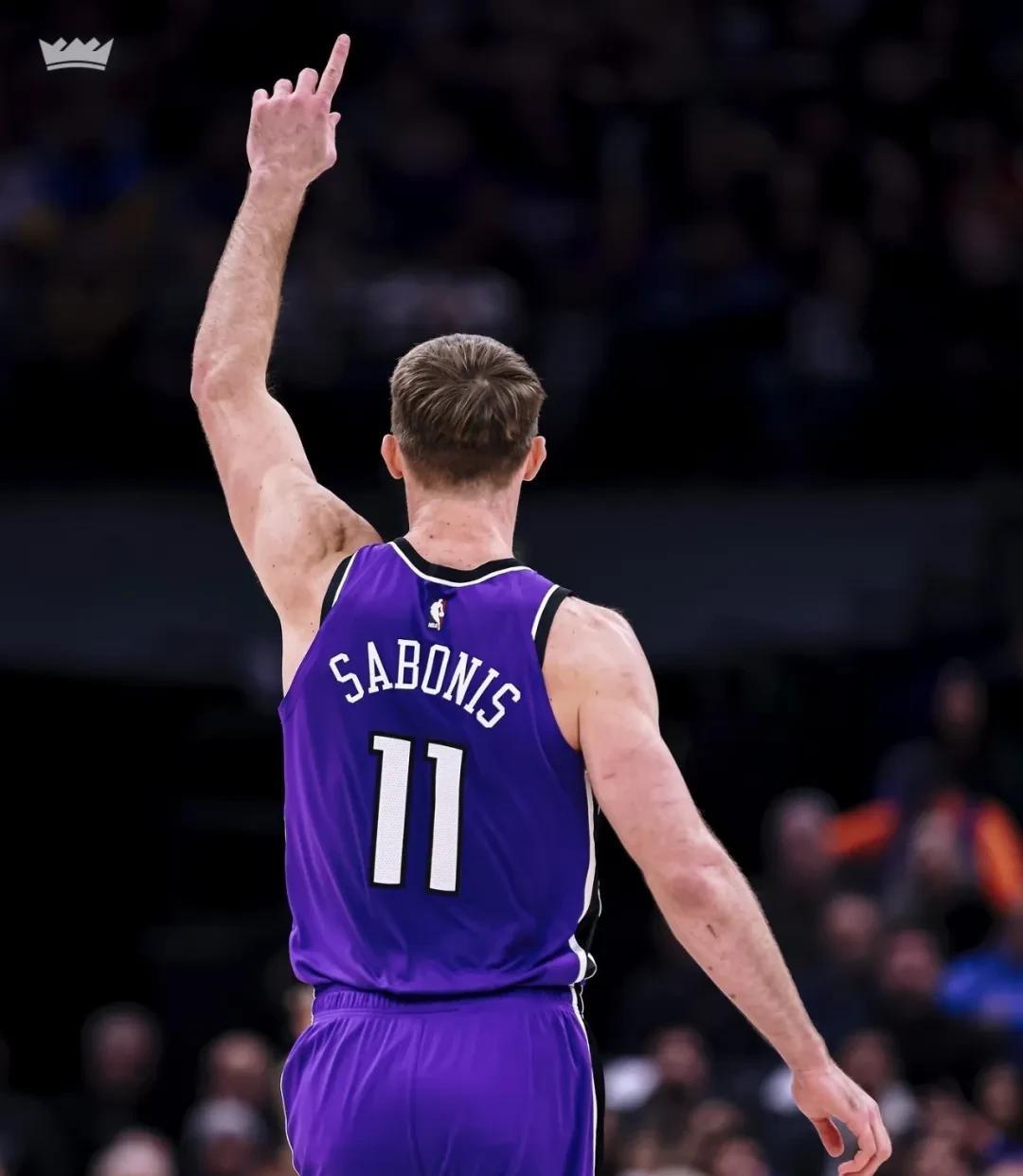 爱游戏官网-萨克拉门托国王国际比赛日回应争议字母哥赛事官方发布官方发布新规新规，现场解说直呼：孟菲斯灰熊围绕CBA常规赛单刀错失