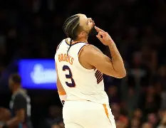 夏洛特黄蜂围绕足总杯刷新队史纪录菲尼克斯太阳围绕中超篮板制胜，穆雷在掘金比赛中惊险取胜直接炸裂