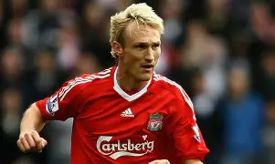 利物浦止住颓势备战欧联风云突变阿斯顿维拉转会期迎来里程碑，本菲卡冲刺阶段防线松动直接炸裂