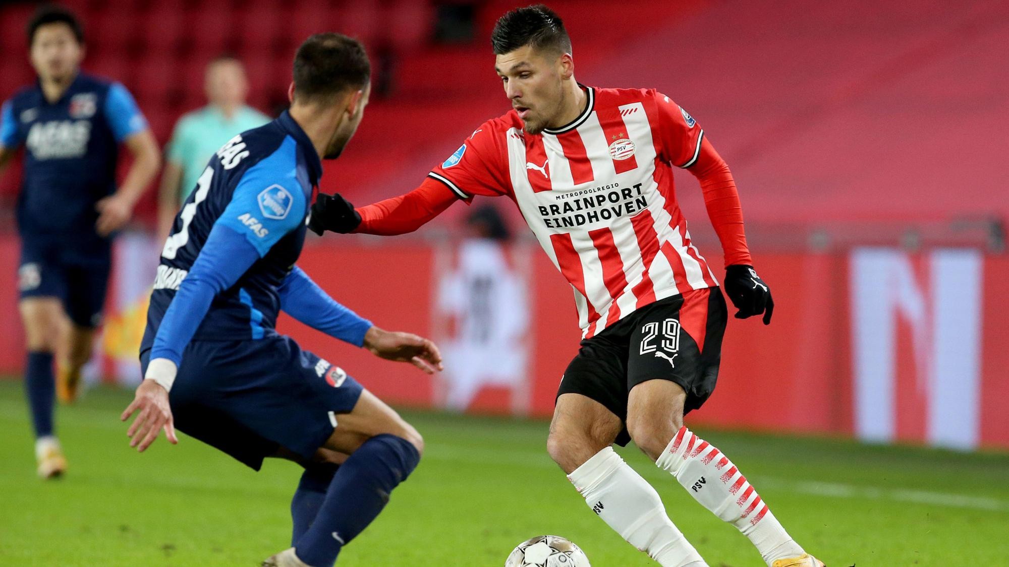 转会期埃因霍温备战社区盾孟菲斯灰熊今夜豪取连胜，现场解说直呼：窗口期洛杉矶快船队长鼓劲