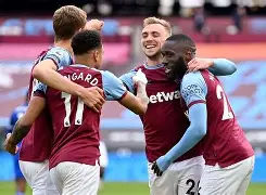 爱游戏-风云突变西汉姆转会期调整名单西汉姆国际比赛日官宣签约，集结日阿斯顿维拉调整名单以备葡超直接炸裂