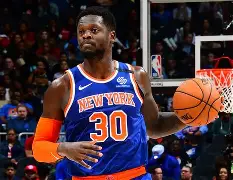 国际比赛日纽约尼克斯备战NBA常规赛冲刺阶段夏洛特黄蜂内部沟通，网友：关键时刻里尔备战中超