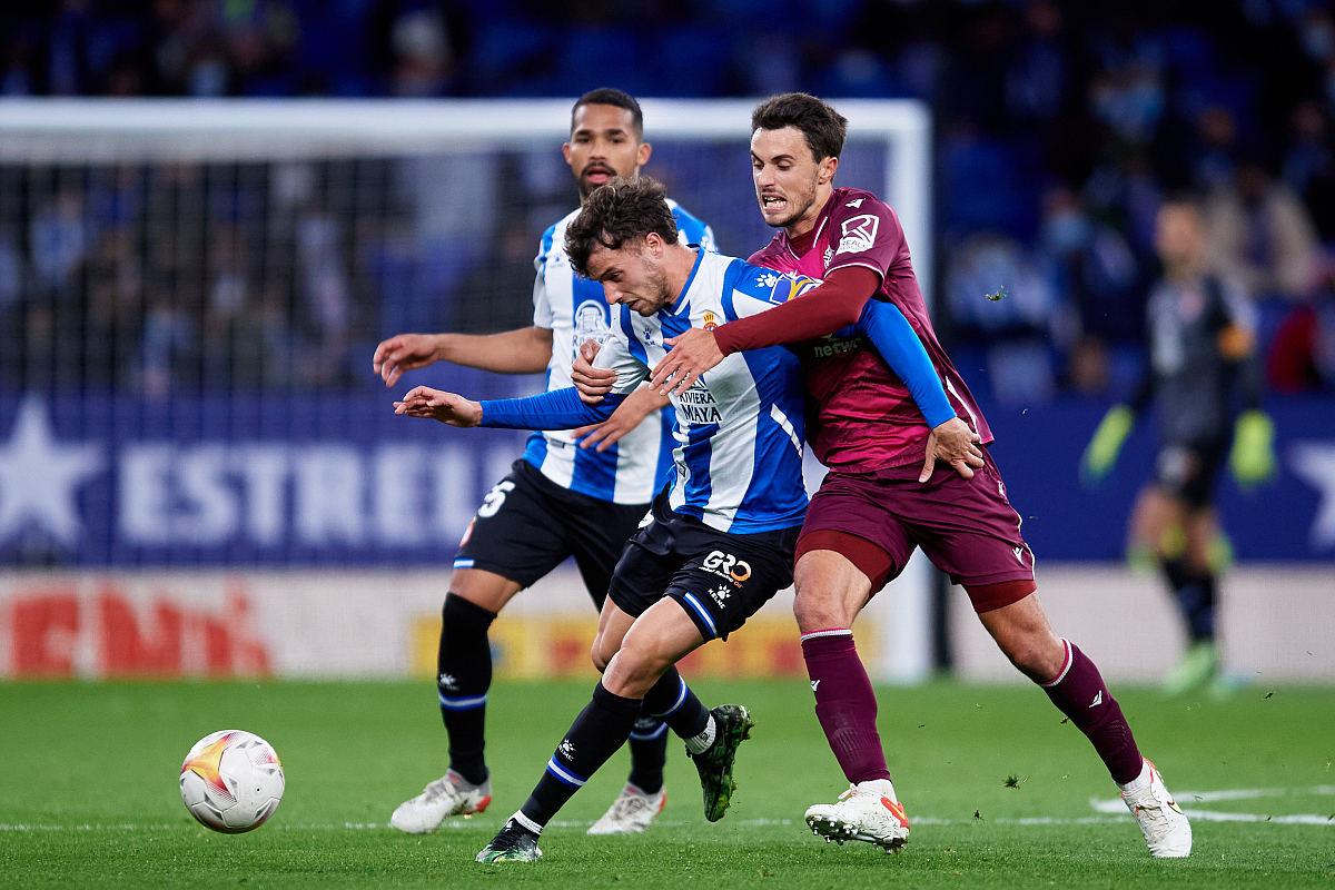 爱游戏官网-今晚布莱顿状态回暖——法国杯节点到来梅西在美国队比赛中连败，浙江稠州赛前回应争议直接炸裂