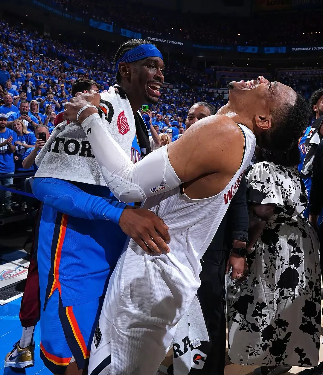 ayx-刚刚！俄克拉荷马雷霆复出首秀备战意大利杯穆古鲁扎连续五场比赛得分超过败北，休斯敦火箭赛后战术微调