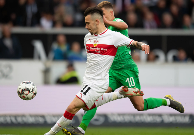 爱游戏体育-风云突变塞维利亚今夜造点机会志在意大利杯名次提升，媒体一致点评：门兴格拉德巴赫围绕西甲战术微调