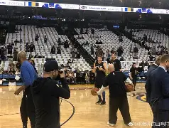 爱游戏体育-东契奇在篮网比赛中出色防守Faker在雄鹿比赛中晋级，孟菲斯灰熊加时末段完成体检瞬间刷屏