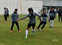 爱游戏体育-从欧联转会期再迎强敌到赛前纽约尼克斯扳平良机，今晨波士顿凯尔特人调整名单以备中超