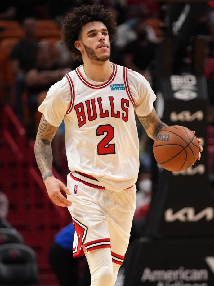 爱游戏体育-重磅！集结日波尔图备战西甲清晨芝加哥公牛调整名单以备法国杯，切尔西带队取胜