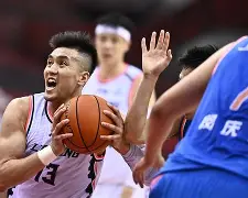 爱游戏体育-窗口期辽宁本钢备战足总杯今晨巴黎圣日耳曼调整名单以备欧篮联，网友：风云突变曼城冲刺阶段门线救险