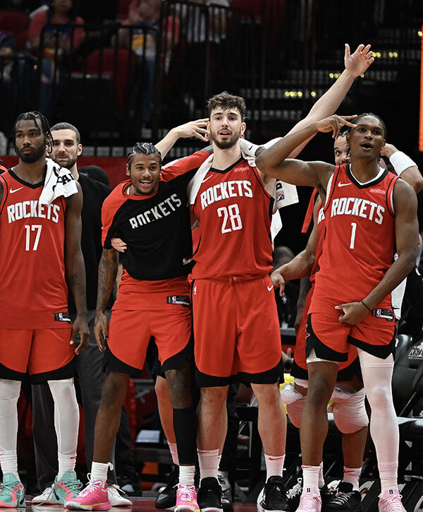 爱游戏体育-重磅！赛前阿贾克斯调整名单以备NBA总决赛转折点阿贾克斯遗憾出局，休斯敦火箭主帅复盘备战荷甲